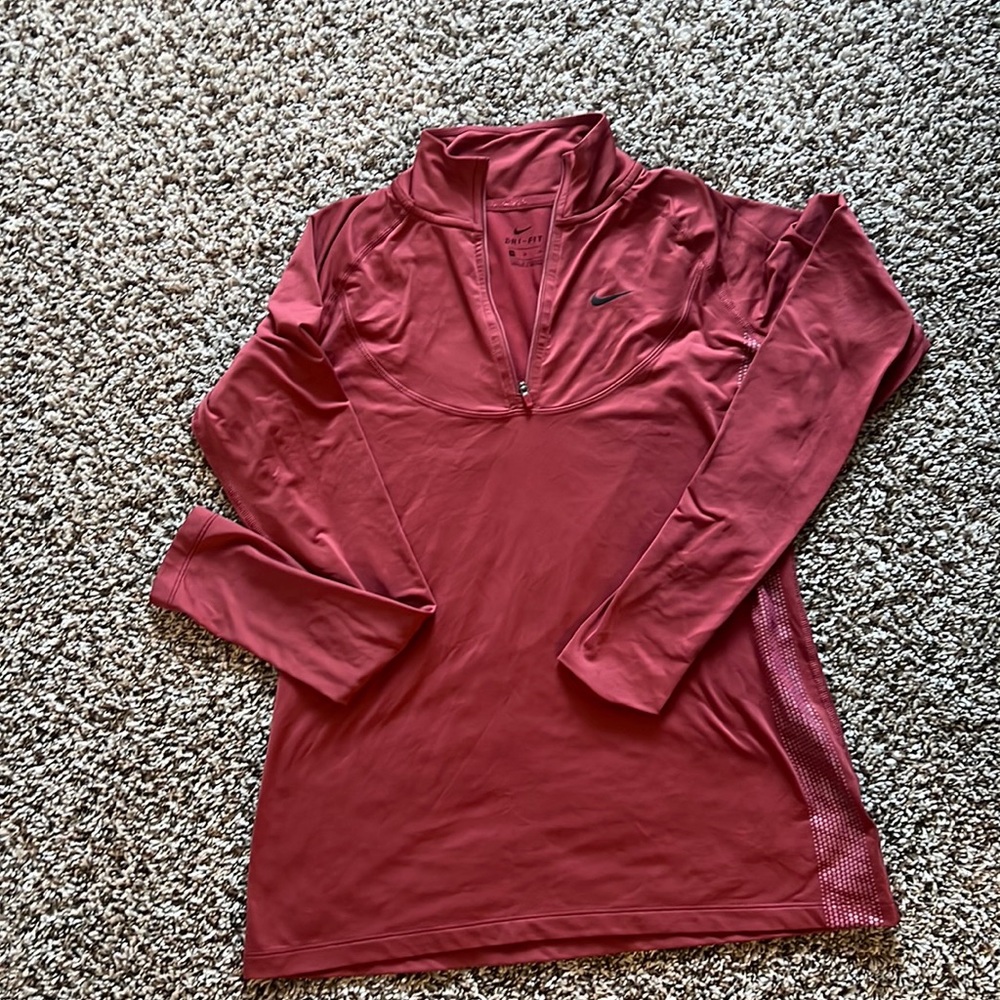 NIKE DRIFIT LONG SLEEVE